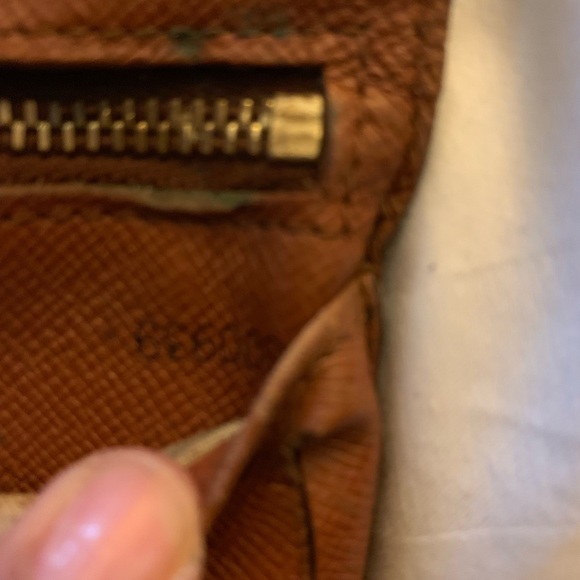 Rare Authentic Louis Vuitton Wallet - Picture 7 of 8